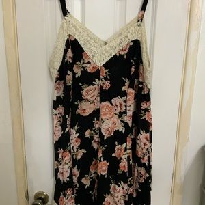 Floral dress with lace